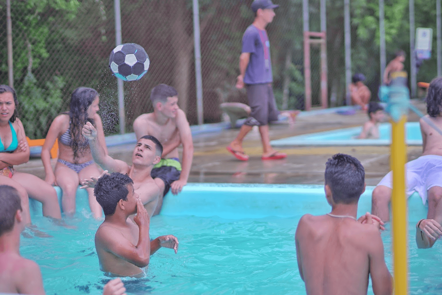 Piscina Biribol